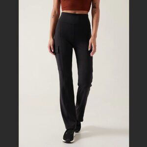 Athleta Delancey Straight Cargo Pant 4 Pocket Size L Black EUC, Like New